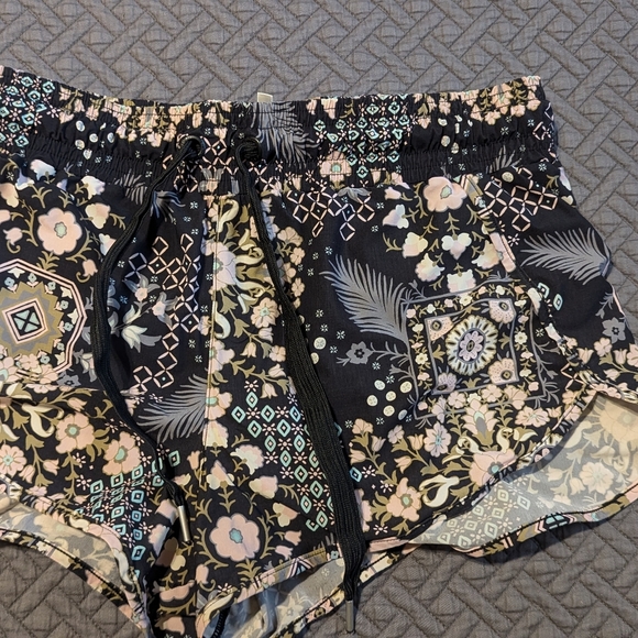 Seafolly bikini and board shorts FREE SPIRIT - Picture 10 of 10